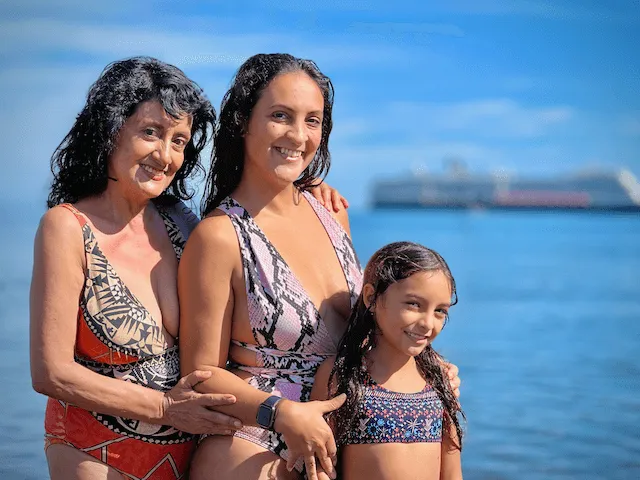 3 generaciones: Yendi con su mamá y su hija pequeña